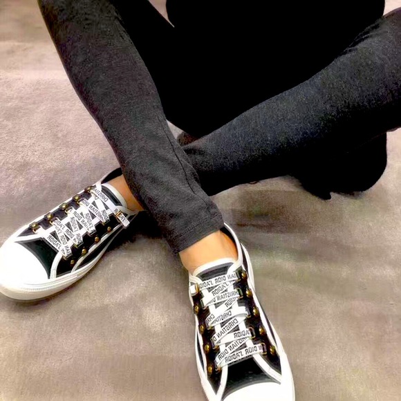 christian dior walk n dior sneakers
